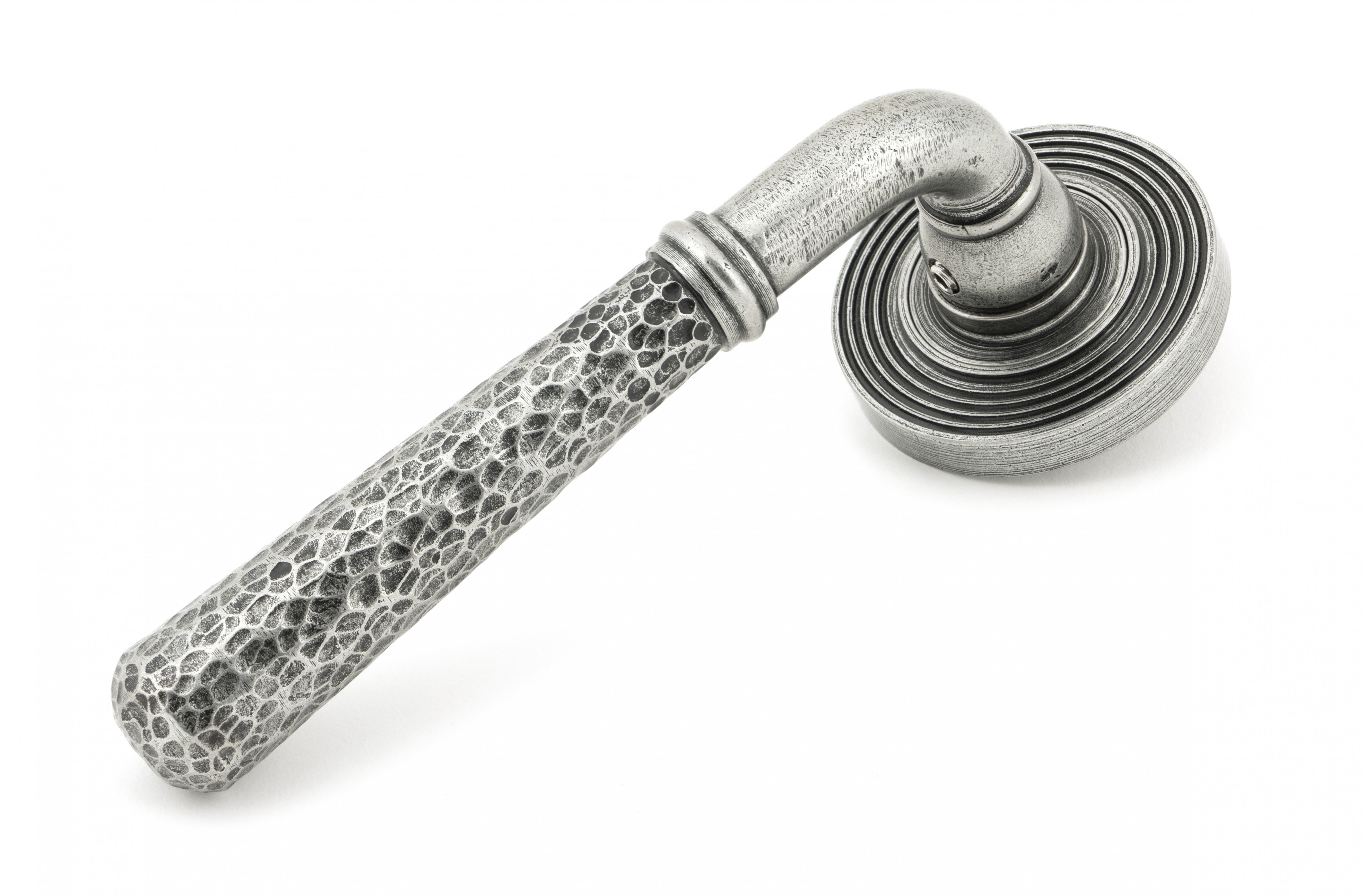 Newbury Lever on Beehive Rose Set