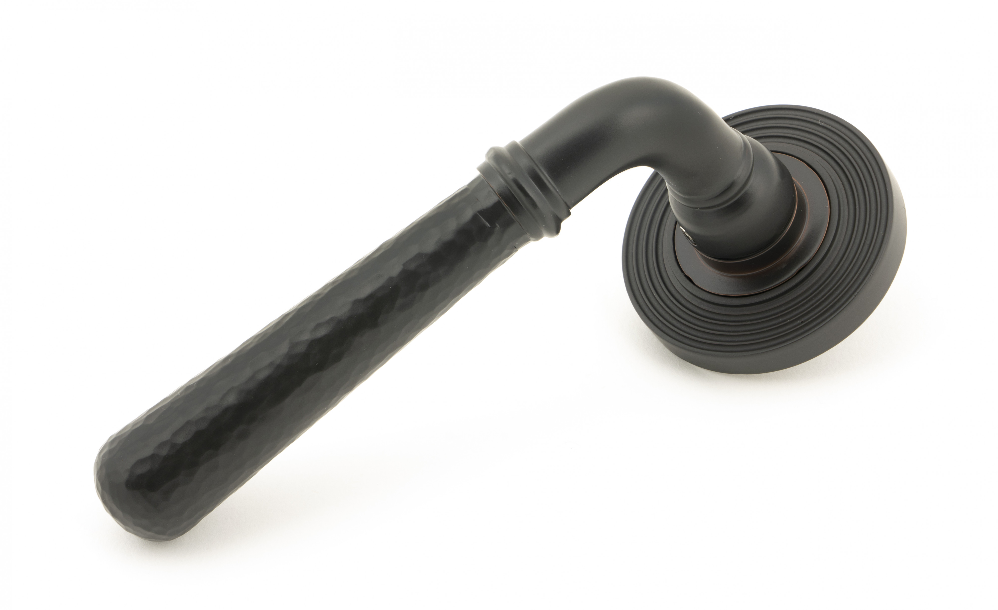 Newbury Lever on Beehive Rose Set