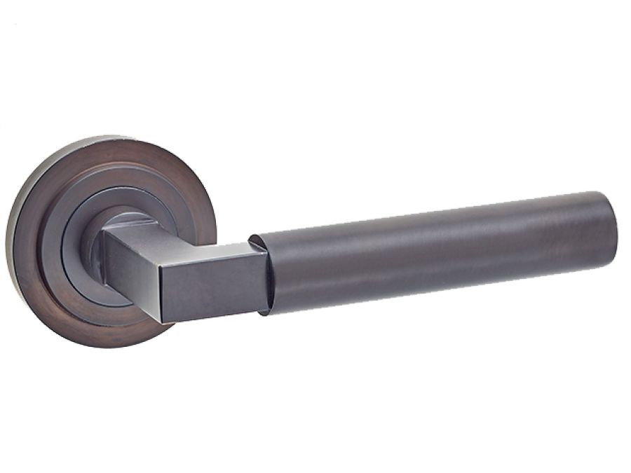 Döre Prestige Lever Handle On Stepped Rose