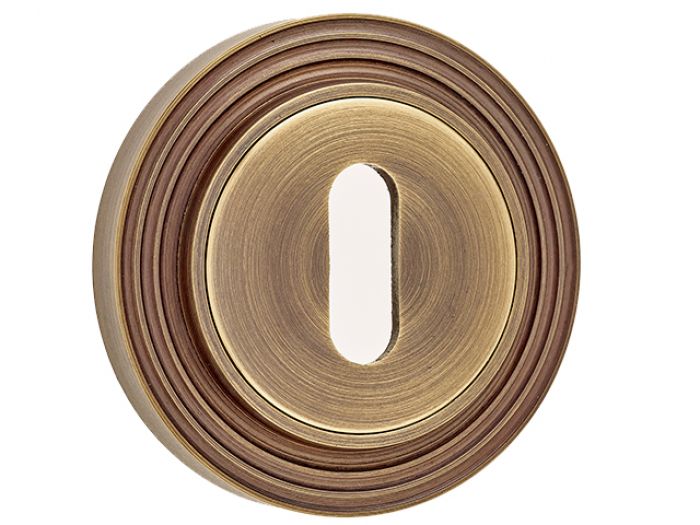 Döre Prestige Standard Escutcheon on Reeded Rose